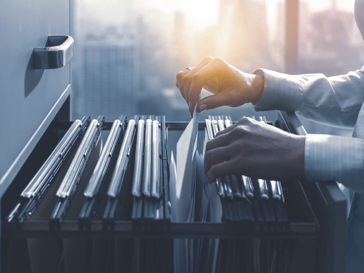 Flyer 05 - Wir sind Ihre Lückenbüßer.